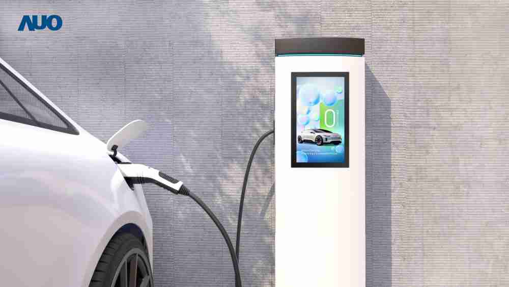 友達〝EVSE車用充電樁解決方案〞專為電動汽車充電樁設計，，，，具有高亮度、、、克服戶外艱難環境的耐溫、、、、耐紫外線等特性，，，並搭載散熱性及擴充性強的高效能工業電腦，，，可實現人機互動訴求，，如資訊顯示、、、、支付等應用