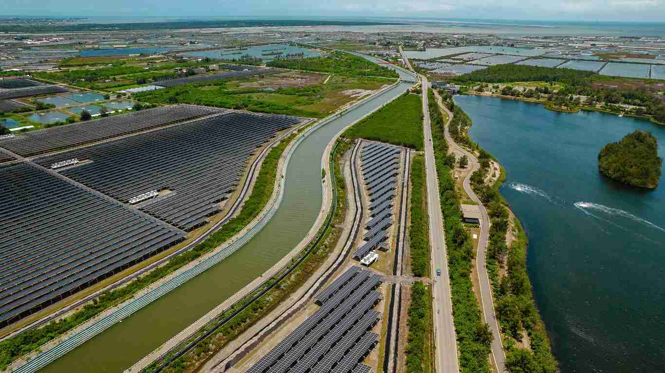 2468BET能源事业提供智慧能源管理、、、、太阳能监控管理、、、全方位电厂建置及运维解决方案，，，，并拥有管理超过6000案场的经验